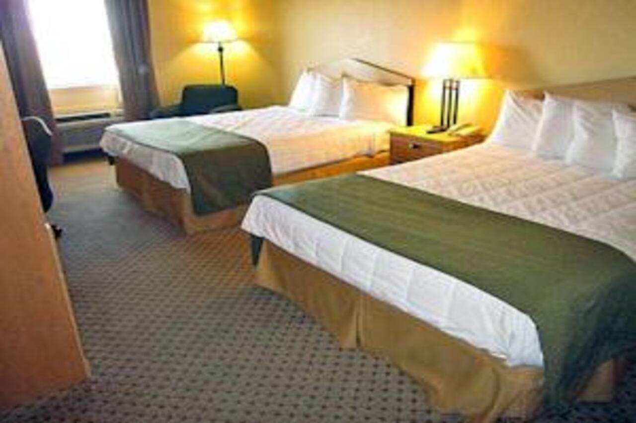 Hotel Super 8 By Wyndham I-35 2*