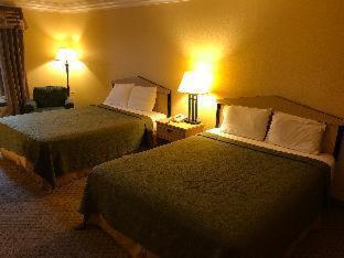 Super 8 By Wyndham I-35 2*
